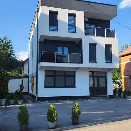 Apartmán Dobrinja--big Bathroom-free Parking *