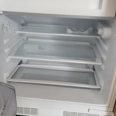 Dobrinja--big Bathroom-free Parking Saraybosna